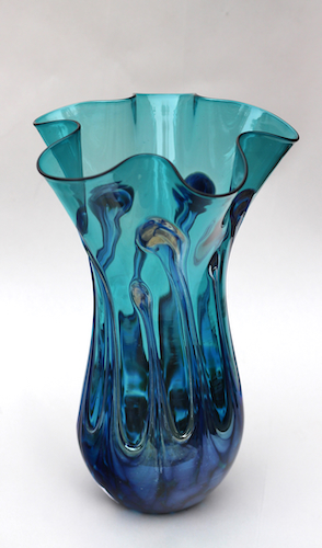Click to view detail for DB-869 Vase Teal Lily Pad $120